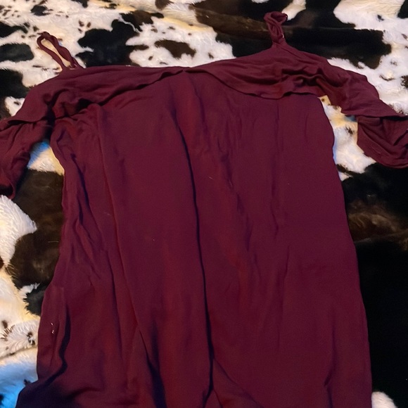 maroon tank top - Picture 3 of 3